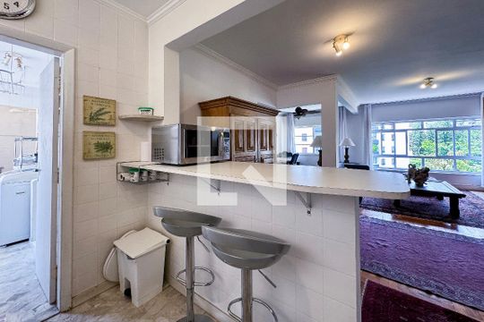 Cozinha de apartamento para alugar com 1 quarto, 100m² em Vila Nova Conceição, São Paulo