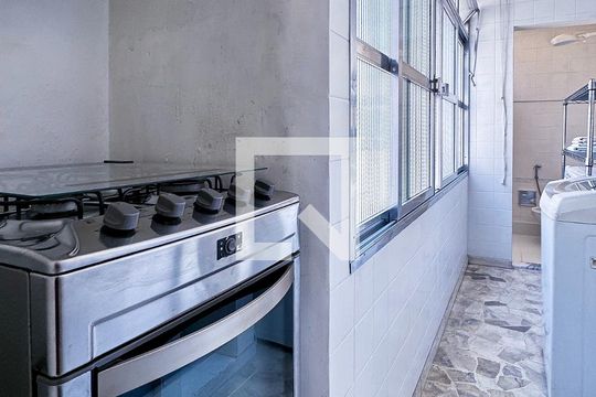 Cozinha de apartamento para alugar com 1 quarto, 100m² em Vila Nova Conceição, São Paulo