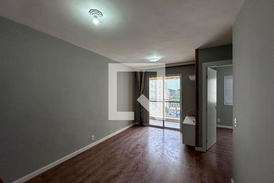 Sala de apartamento para alugar com 2 quartos, 57m² em Vila das Belezas, São Paulo