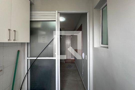 Área de Serviço de apartamento para alugar com 2 quartos, 57m² em Vila das Belezas, São Paulo