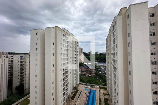 Vista Quarto 2 de apartamento para alugar com 2 quartos, 57m² em Vila das Belezas, São Paulo