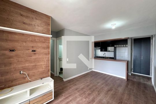Sala de apartamento para alugar com 2 quartos, 57m² em Vila das Belezas, São Paulo