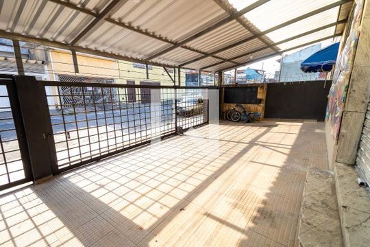Área externa de casa à venda com 3 quartos, 700m² em Vila Primavera, São Paulo