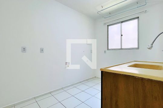 Cozinha e Área de Serviço de apartamento para alugar com 2 quartos, 39m² em Água Chata, Guarulhos