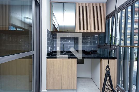 Cozinha de apartamento à venda com 1 quarto, 44m² em Paraíso, São Paulo