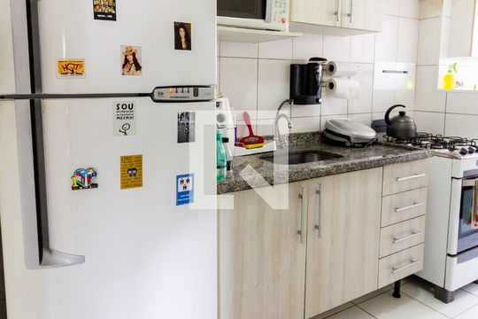 Cozinha de apartamento à venda com 2 quartos, 50m² em Parque Erasmo Assunção, Santo André