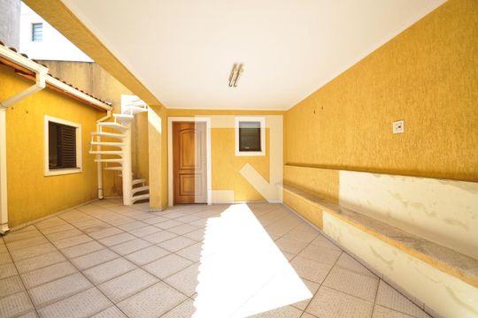 Garagem de casa à venda com 3 quartos, 240m² em Vila Paiva, São Paulo