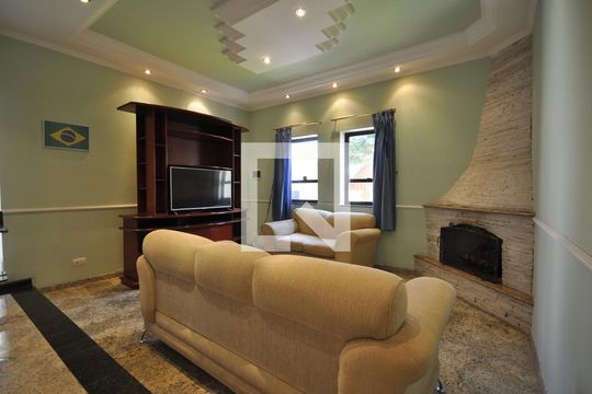 Sala de casa à venda com 3 quartos, 240m² em Vila Paiva, São Paulo