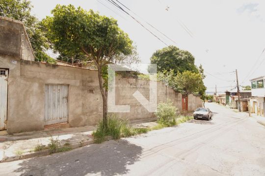 Fachada de casa à venda com 3 quartos, 500m² em Jardim Filadelfia, Belo Horizonte