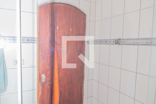 Banheiro 1 de casa à venda com 2 quartos, 166m² em Jardim Cotiana, São Paulo