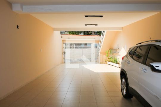 Garagem de casa à venda com 3 quartos, 248m² em Olímpico, São Caetano do Sul
