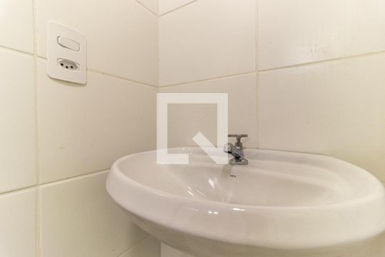 Banheiro de apartamento à venda com 1 quarto, 25m² em Vila Buarque, São Paulo
