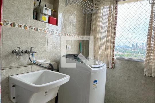Área de Serviço de apartamento para alugar com 2 quartos, 64m² em Jardim Barueri, Barueri
