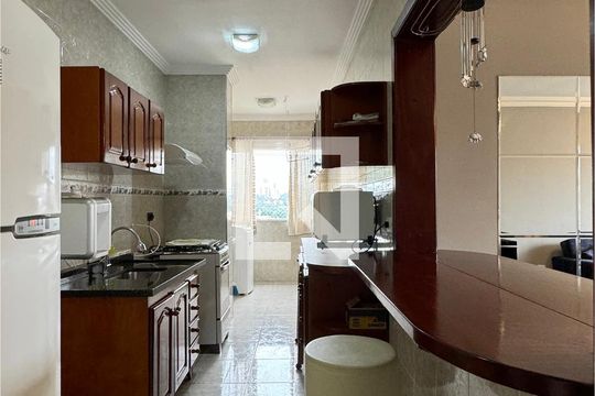 Cozinha de apartamento para alugar com 2 quartos, 64m² em Jardim Barueri, Barueri