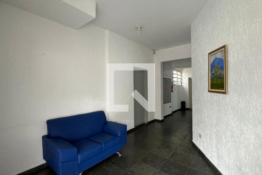 Hall de entrada de apartamento para alugar com 2 quartos, 64m² em Jardim Barueri, Barueri