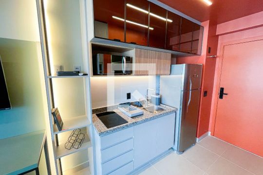 Cozinha de kitnet/studio à venda com 1 quarto, 25m² em Pinheiros, São Paulo