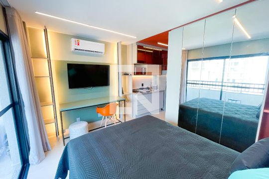Quarto  de kitnet/studio à venda com 1 quarto, 25m² em Pinheiros, São Paulo