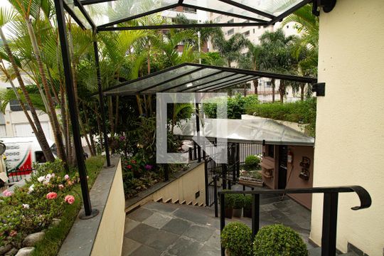 Área comum - Portaria de kitnet/studio para alugar com 1 quarto, 35m² em Bela Vista, São Paulo