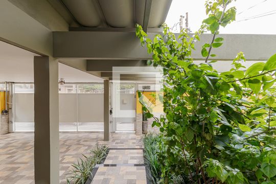 Garagem de casa à venda com 4 quartos, 356m² em Vila Moinho Velho, São Paulo