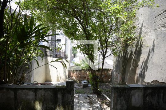 Quintal de casa à venda com 3 quartos, 300m² em Ipiranga, São Paulo