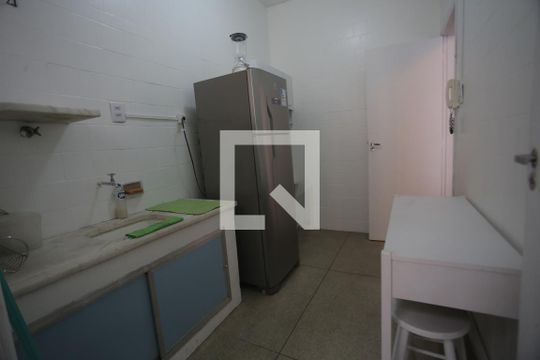 Cozinha de apartamento à venda com 1 quarto, 45m² em Centro, Belo Horizonte
