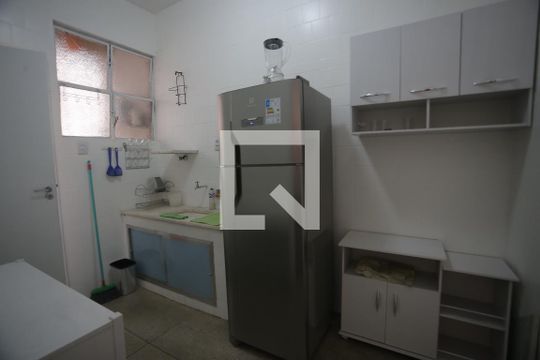 Cozinha de apartamento à venda com 1 quarto, 45m² em Centro, Belo Horizonte