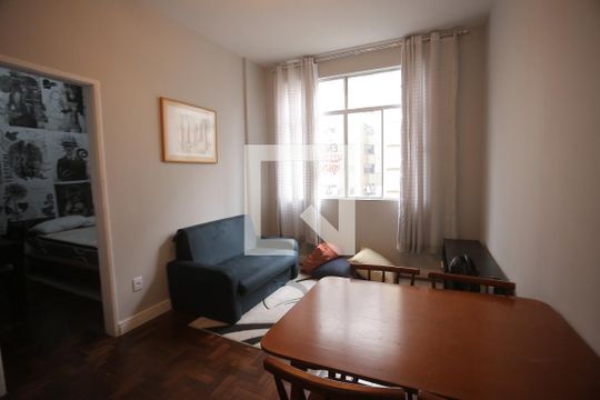 Apartamento à venda com 1 quarto, 45m² em Centro, Belo Horizonte
