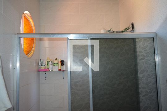 Banheiro da Suíte de casa para alugar com 3 quartos, 300m² em Centro, Contagem