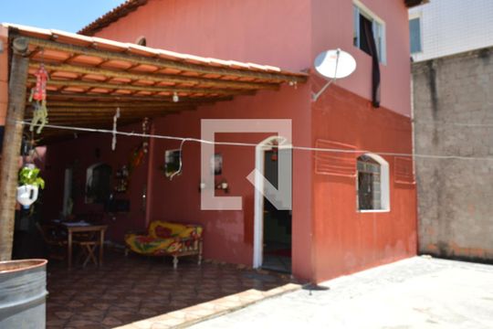 Passagem da Garagem de casa para alugar com 3 quartos, 300m² em Centro, Contagem