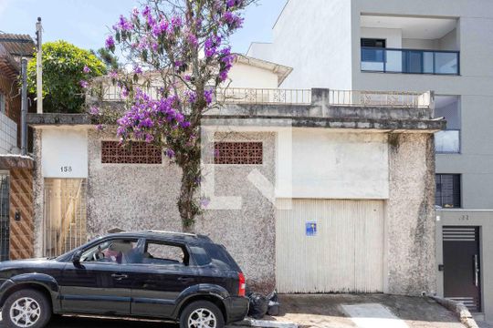 Fachada de casa à venda com 3 quartos, 193m² em Centro, Diadema