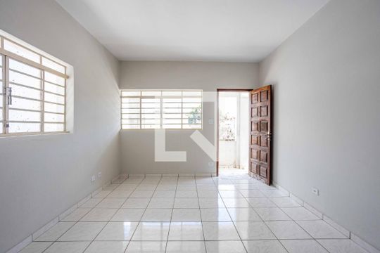 Sala de casa à venda com 3 quartos, 193m² em Centro, Diadema