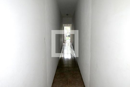 Corredor Saída Principal de casa para alugar com 1 quarto, 26m² em Vila Anastácio, São Paulo