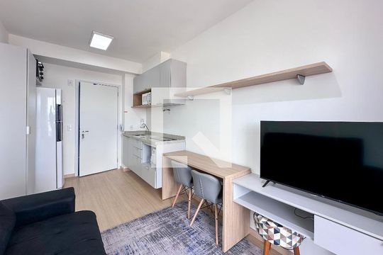 Sala de apartamento para alugar com 1 quarto, 34m² em Santo Amaro, São Paulo
