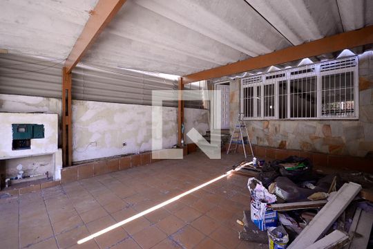 Garagem de casa à venda com 4 quartos, 220m² em Vila Marte, São Paulo