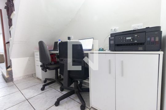 Escritório de casa para alugar com 3 quartos, 250m² em Jardim São Paulo, São Paulo