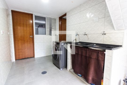 Área de serviço de casa para alugar com 3 quartos, 250m² em Jardim São Paulo, São Paulo