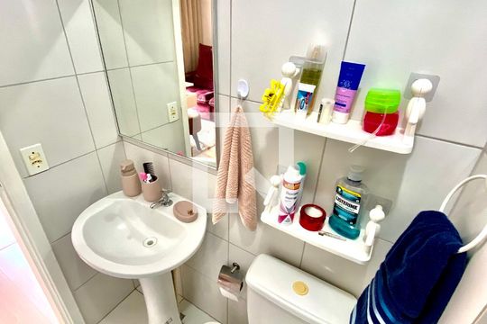 Banheiro de apartamento à venda com 2 quartos, 48m² em Engenho de Dentro, Rio de Janeiro