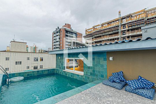 Área comum -Piscina de apartamento para alugar com 3 quartos, 250m² em Canto, Florianópolis