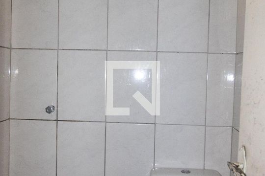 Banheiro da Suíte de casa para alugar com 1 quarto, 75m² em Parque da Fonte, São José dos Pinhais