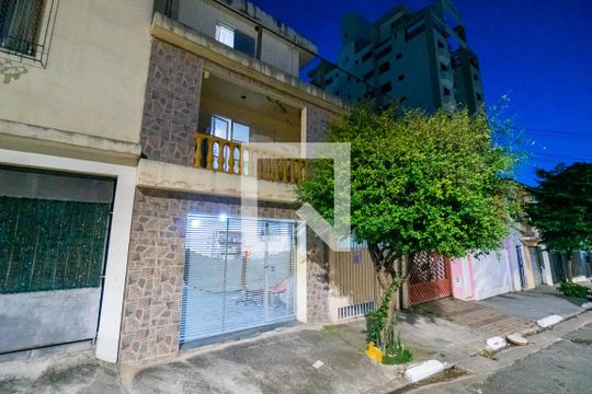Fachada de casa à venda com 4 quartos, 220m² em Vila Santa Catarina, São Paulo
