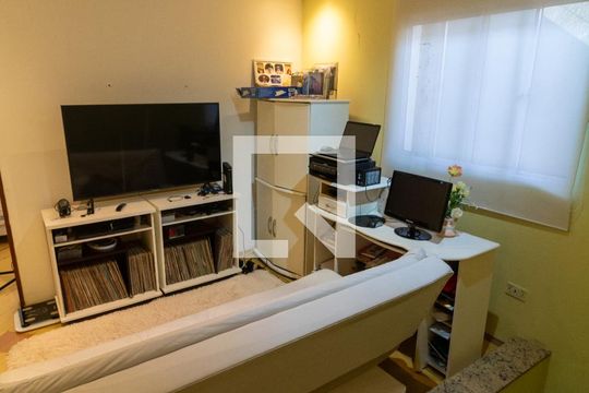 Sala de casa à venda com 3 quartos, 80m² em Vila Guilhermina, São Paulo