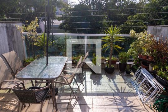 Varanda de casa à venda com 3 quartos, 80m² em Vila Guilhermina, São Paulo