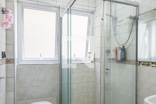 Banheiro de apartamento à venda com 2 quartos, 76m² em Pinheiros, São Paulo