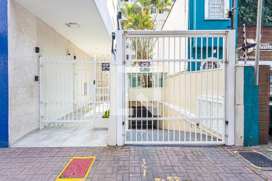 Fachada de apartamento à venda com 2 quartos, 76m² em Pinheiros, São Paulo