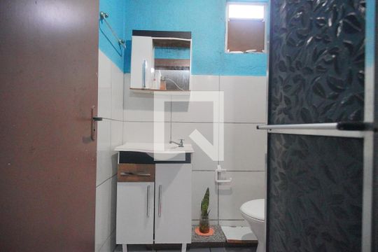 Banheiro de apartamento para alugar com 2 quartos, 42m² em Santo Afonso, Novo Hamburgo