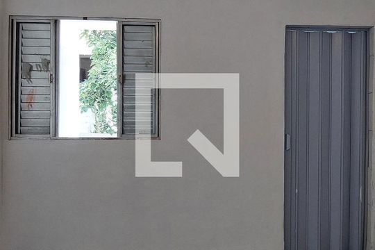Quarto de casa para alugar com 1 quarto, 25m² em Jardim Santa Cruz (campo Grande), São Paulo