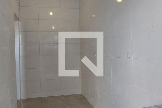 Cozinha de casa para alugar com 1 quarto, 25m² em Jardim Santa Cruz (campo Grande), São Paulo