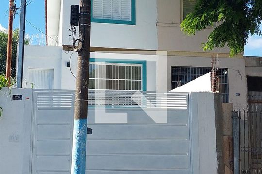 Fachada de casa para alugar com 1 quarto, 25m² em Jardim Santa Cruz (campo Grande), São Paulo
