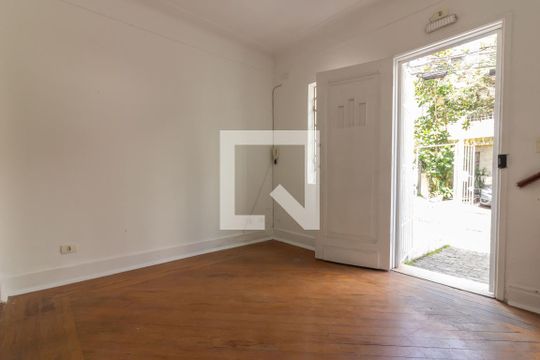 Sala de casa à venda com 3 quartos, 130m² em Jardim Paulista, São Paulo