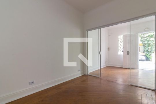 Sala de casa à venda com 3 quartos, 130m² em Jardim Paulista, São Paulo